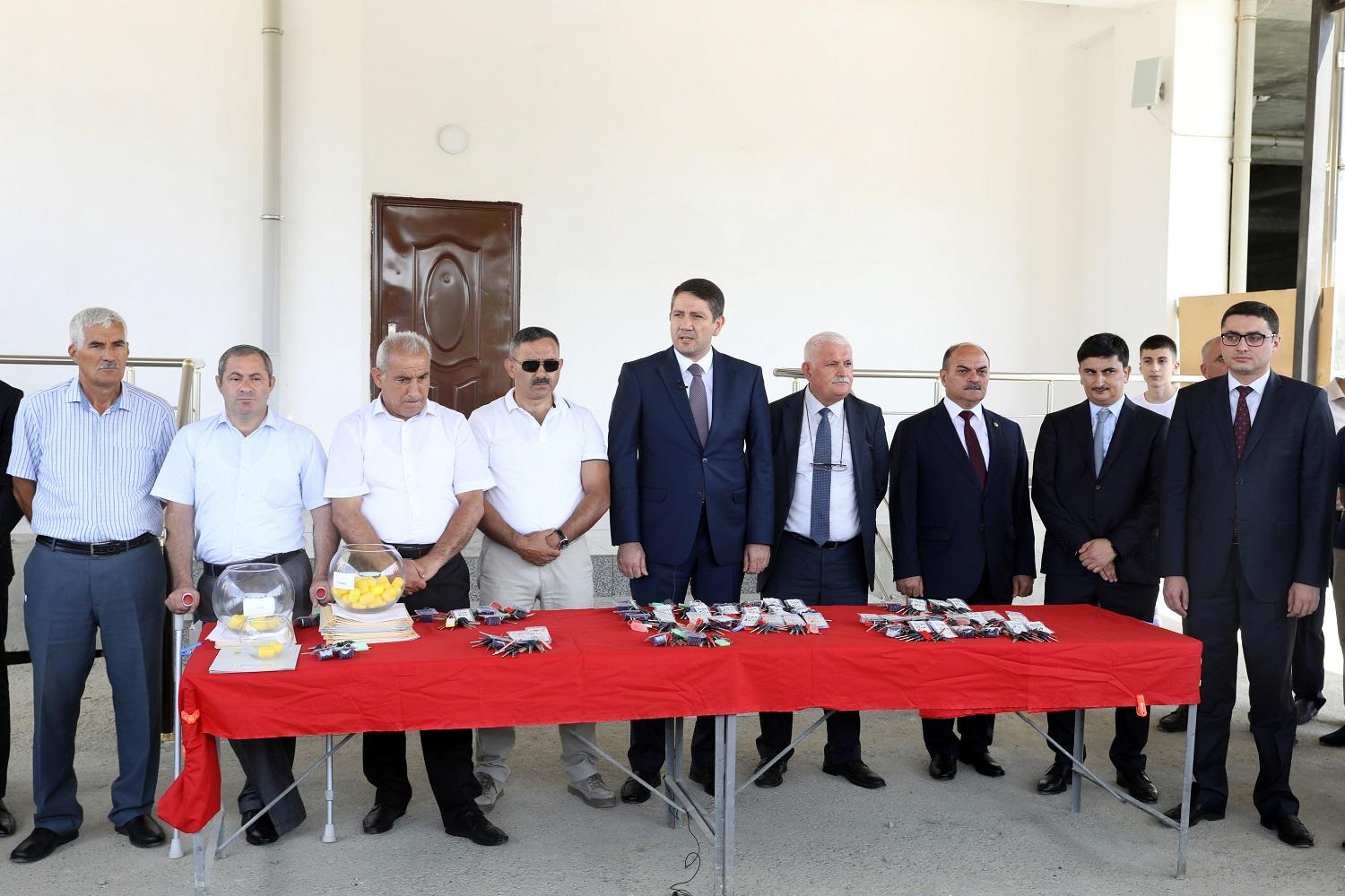 Şəhid ailələri və Qarabağ əlillərinə daha 50 mənzil verildi