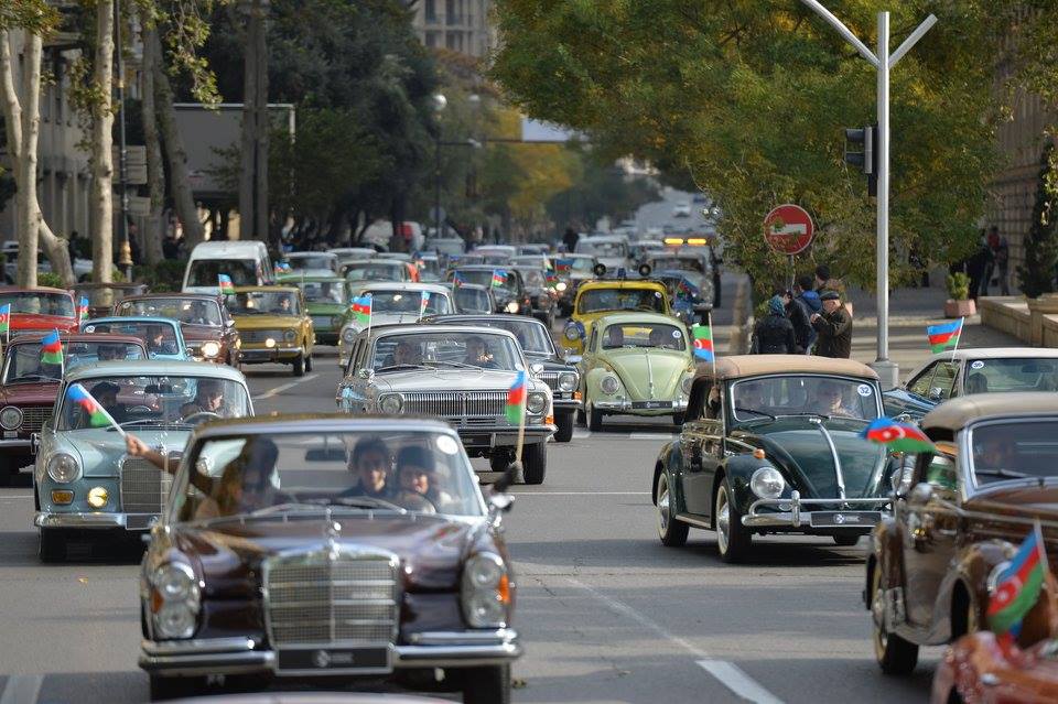 Bakıda klassik avtomobillərin yürüşü keçiriləcək - TARİX