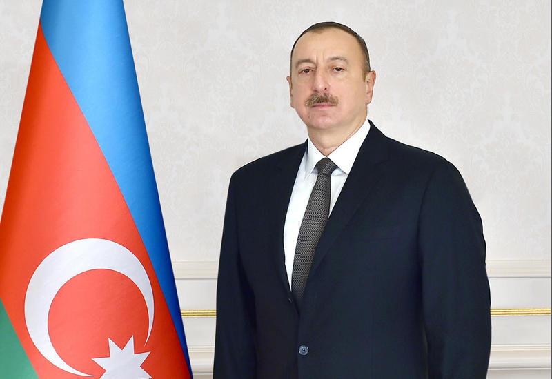 İlham Əliyev mərakeşli həmkərını təbrik etdi