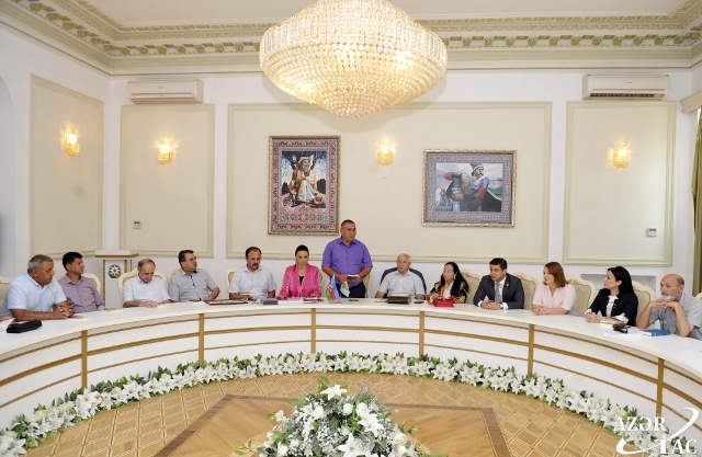 Bakıda tatar şairinin kitabının təqdimatı oldu