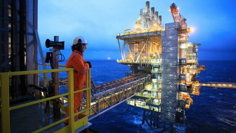 BP 10 azərbaycanlı işçisinə yüksək vəzifə verdi