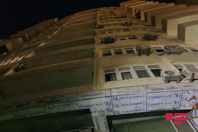Bakıda gənc qız özünü 6-cı mərtəbədən yerə atdı 