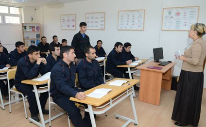 Peşə məktəblərinə sənəd qəbulu başladı