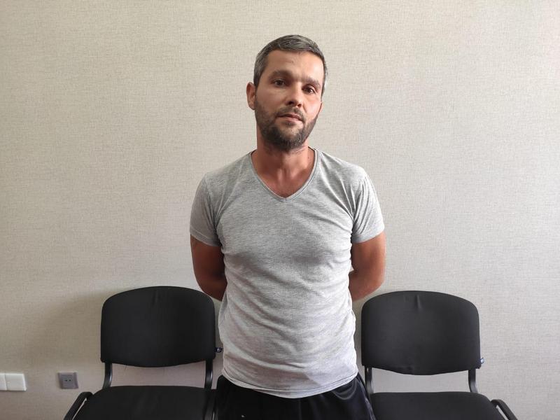 Keçmiş məhkumdan 31 büküm heroin götürülüb - FOTO