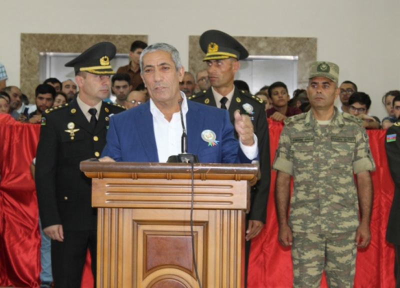 Deputatlar gənc əsgərlərin andiçməsində - FOTOLAR  