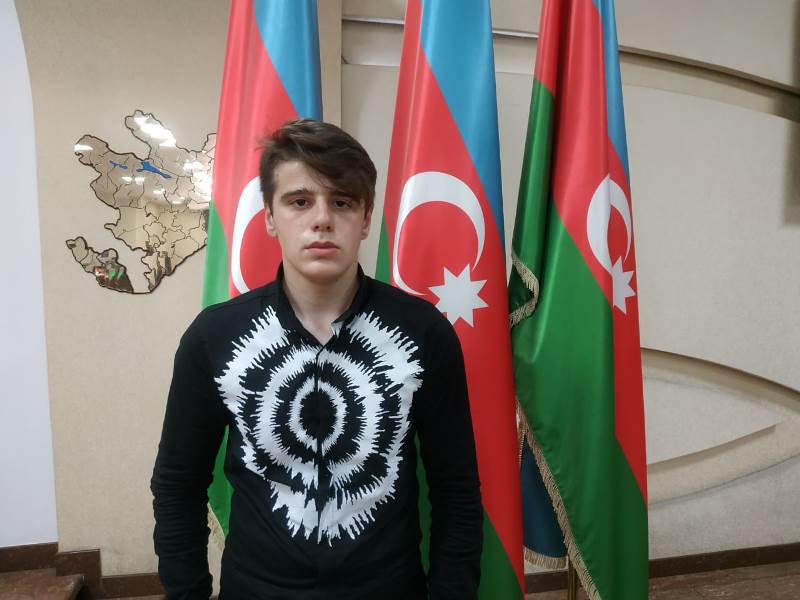 Olimpiadanın gümüş medalçısı ADU-nu seçdi - FOTO