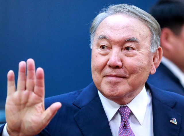 Nursultan Nazarbayev klip çəkdirdi - VİDEO