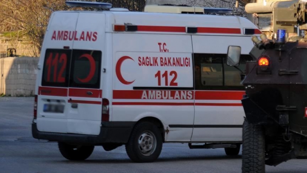 Türkiyədə polisləri daşıyan maşın aşdı: 2 ölü
