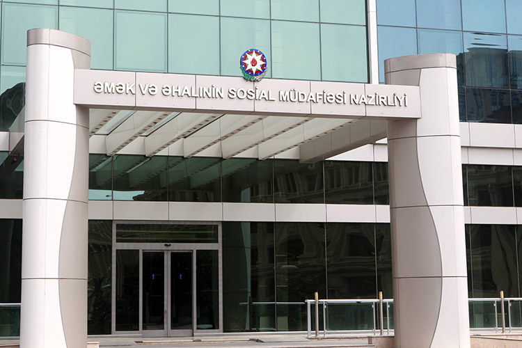 Əmək və Əhalinin Sosial Müdafiəsi Nazirliyinin işçilərinin sayı artırıldı  