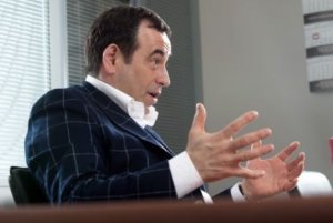 Dünyanın ən çoxuşaqlı milyarderinin evini soydular