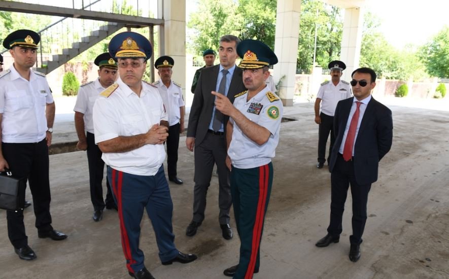 Elçin Quliyevlə Səfər Mehdiyev “Qırmızı Körpü”yə getdi
