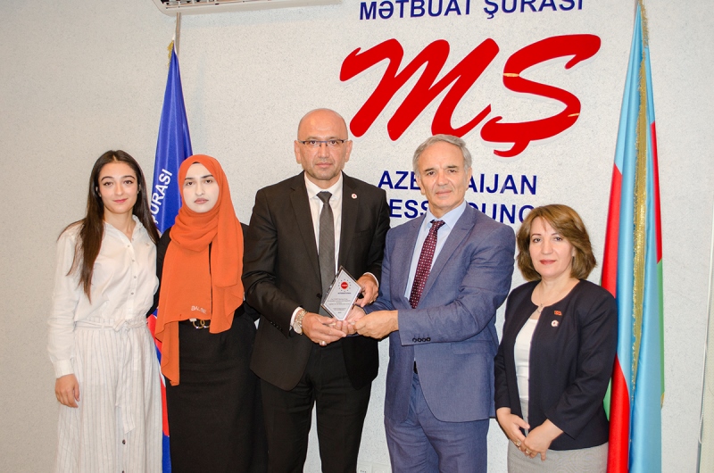 Beynəlxalq təşkilatın nümayəndələri Mətbuat Şurasına gəldilər