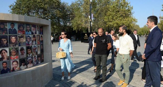 Leyla Əliyeva Dənizkənarı Milli Parkda fotosərginin açılışında iştirak edib - FOTOLAR