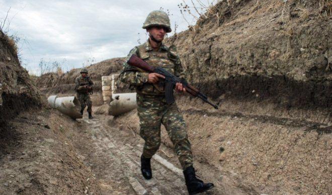 Ermənistanda qubernator köməkçisi ordu zabitini öldürdü