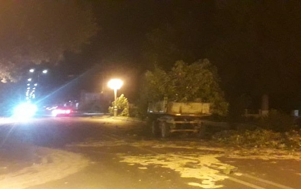 Güclü külək Goranboyda fəsadlar törətdi