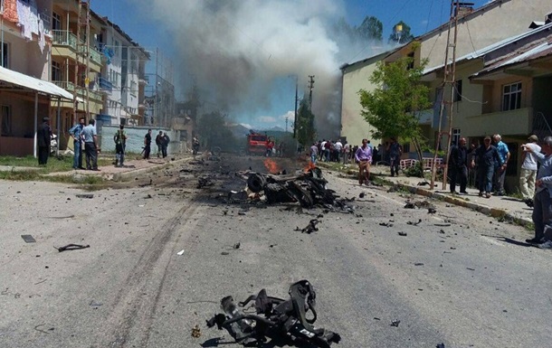 Türkiyədə xüsusi təyinatlıları daşıyan avtobus partladıldı