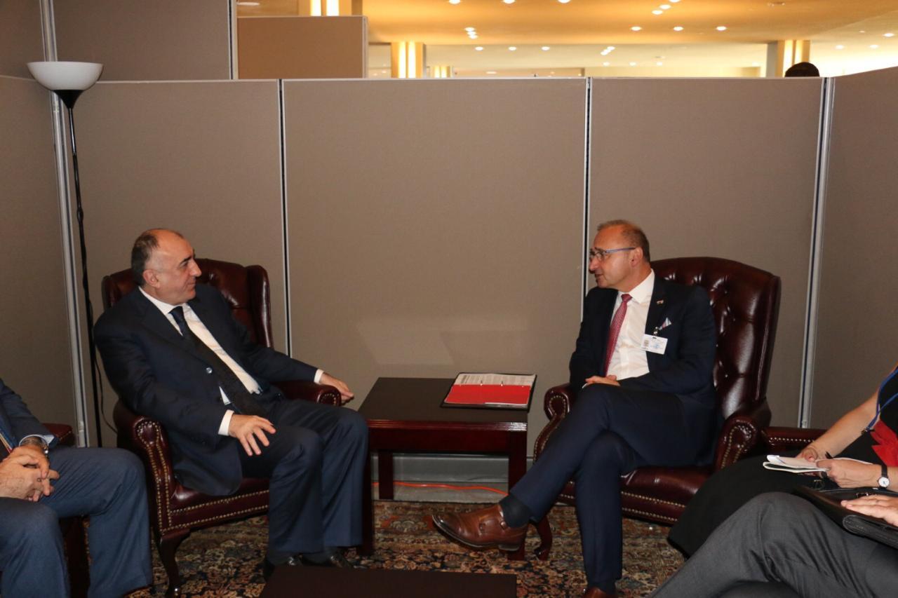 Elmar Məmmədyarov xorvatiyalı həmkarı ilə müzakirə apardı