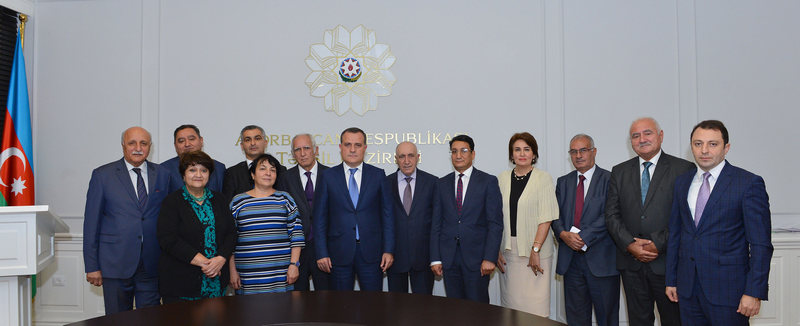 Ceyhun Bayramov İctimai Şuranın üzvləri ilə görüşüb  