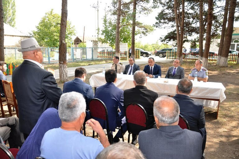 İcra başçısı problem və təklifləri dinlədi