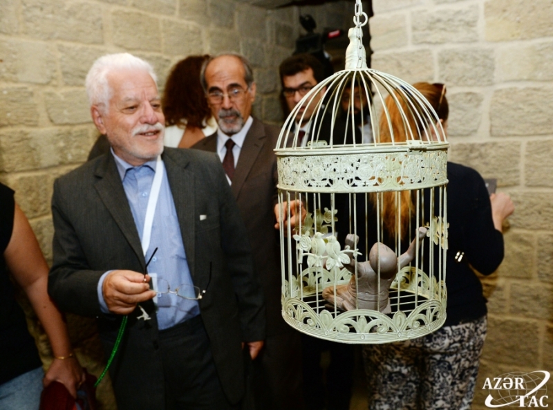 Nəsimi Festivalı Şirvanşahlar Sarayında sərgi ilə başladı - FOTO