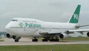Pakistan Baş nazirinin olduğu təyyarə təcili eniş etdi