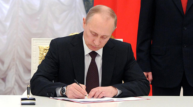 Putin Xəzərin hüquqi statusu ilə bağlı qanunu imzaladı  