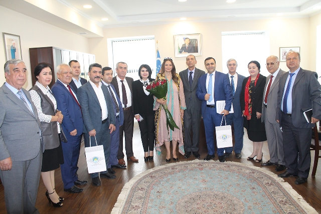 Qənirə Paşayevanın kitabının Özbəkistan təqdimatı - FOTO