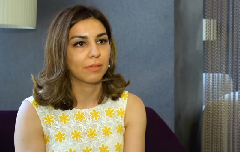 Təhsil aldığı müddətdə Bakıda 3 iş təklifi alan İndiana Universitetinin məzunu - VİDEO