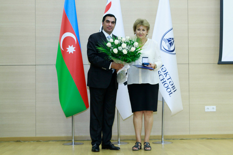 Bakı Ali Neft Məktəbində Beynəlxalq Müəllimlər Günü qeyd edilib