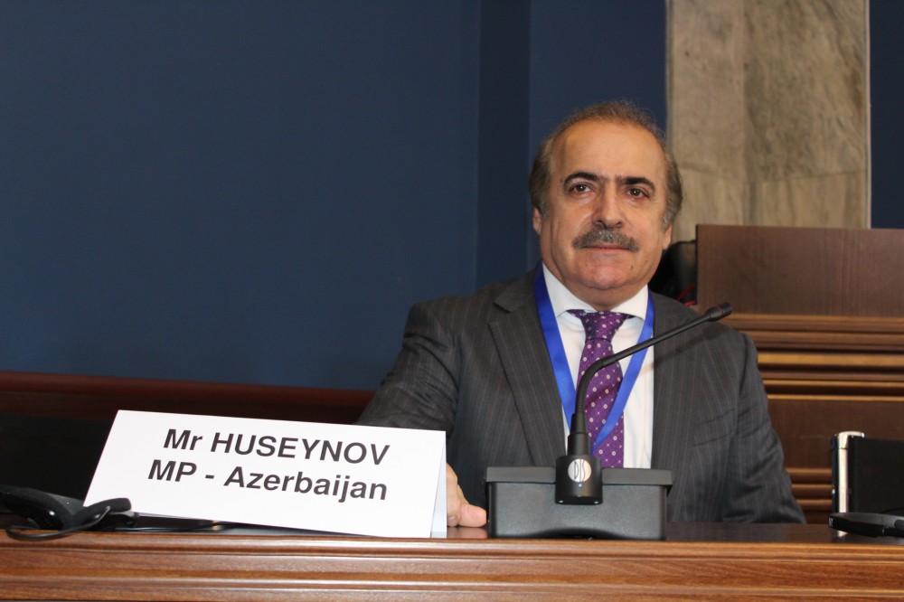 Rəfael Hüseynov: “12-ci əsrdə Azərbaycanda 1000 sinaqoq vardı”