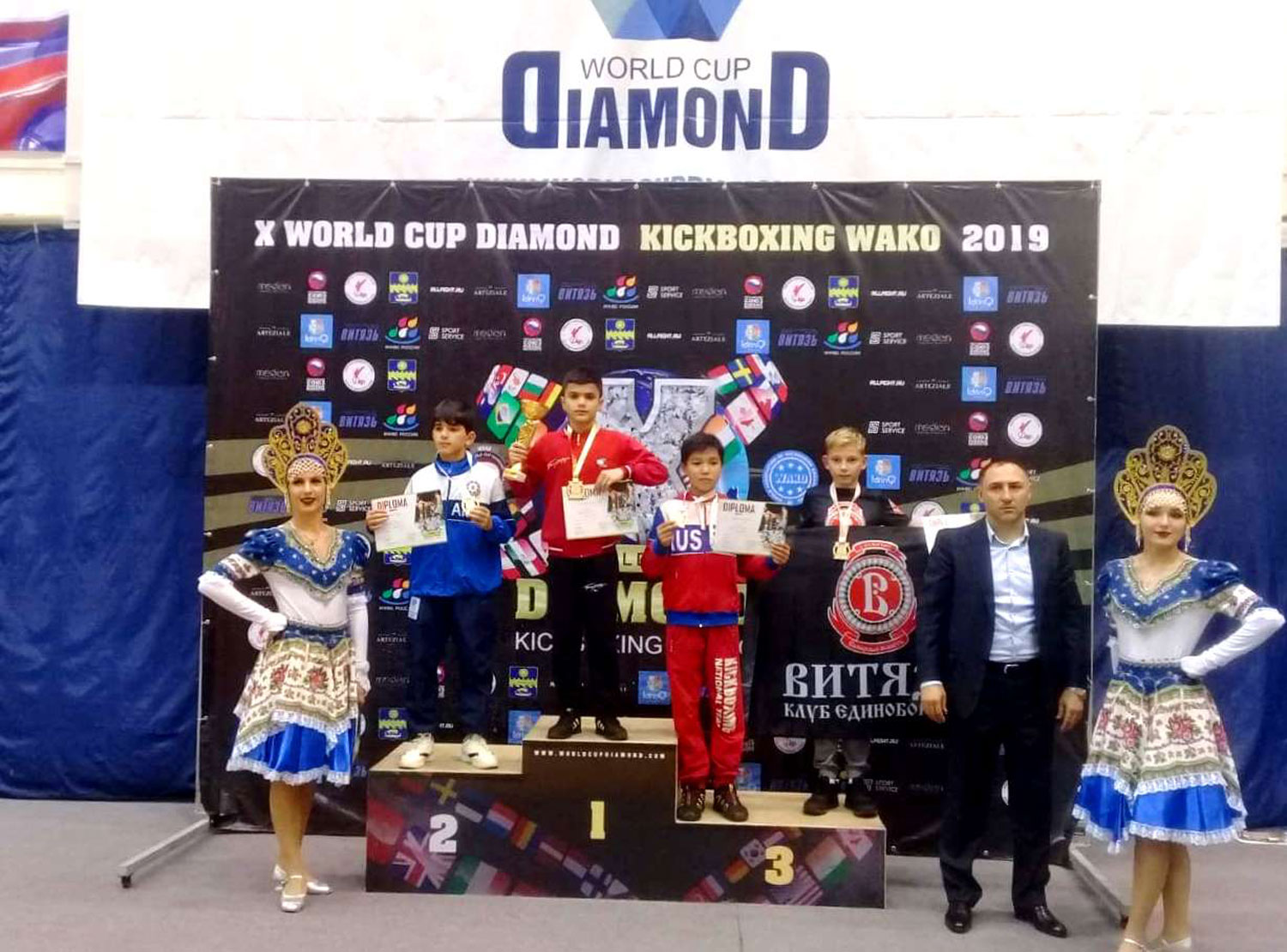 Erməniləri məğlub edən məktəblilərimiz qızıl medal qazandılar - FOTO