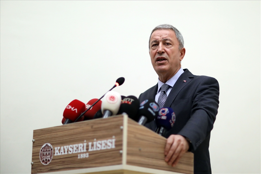 Hulusi Akar sərt DANIŞDI: “Bu alçaqlara qarşı yalnız döyüş meydanında deyil...”