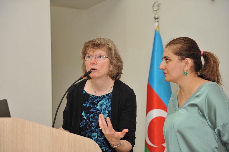 NASA-nın doktoru Bakı Mühəndislik Universitetində mühazirə oxuyub