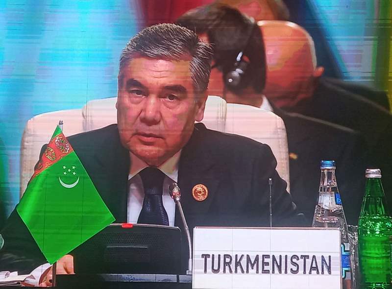 Türkmənistan Prezidenti Bakıda təkliflər verdi 