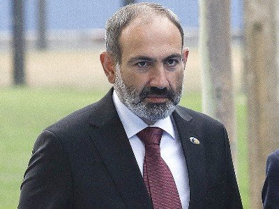 Nikol Paşinyan Moskvaya getdi
