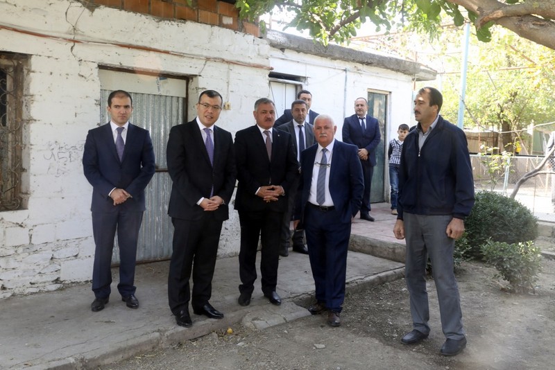 Sahil Babayev ailə təsərrüfatlarına baxış keçirdi