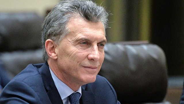Makri məğlubiyyətini qəbul etdi - Argentina yeni prezidentini seçdi