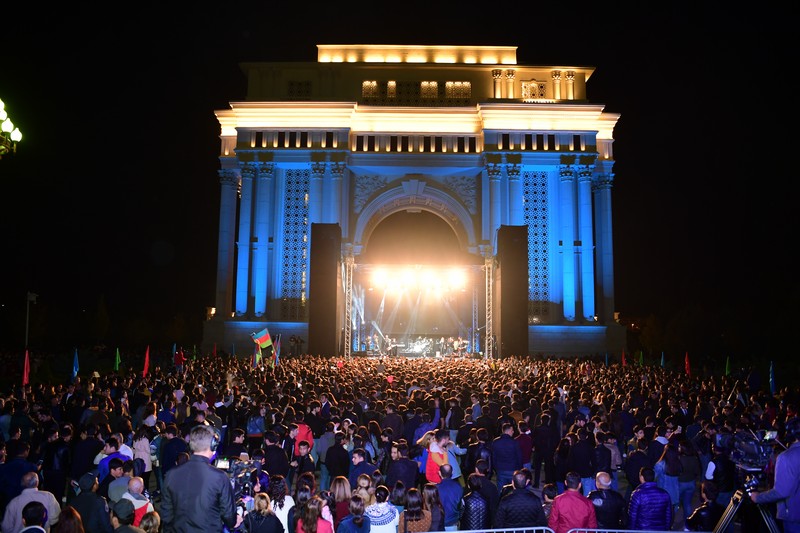 Emin Gəncədə konsert verib - FOTOLAR