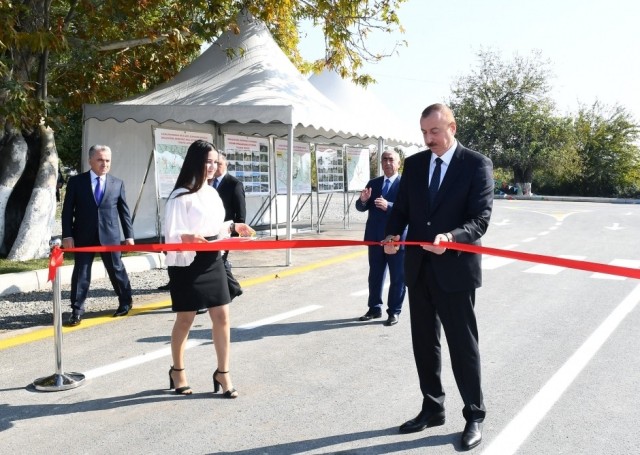 Prezident Ağdaşda yeni avtomobil yolunun açılışında - FOTOLAR 
