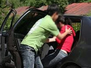 Gəncədə 20 yaşlı qız oğurlandı