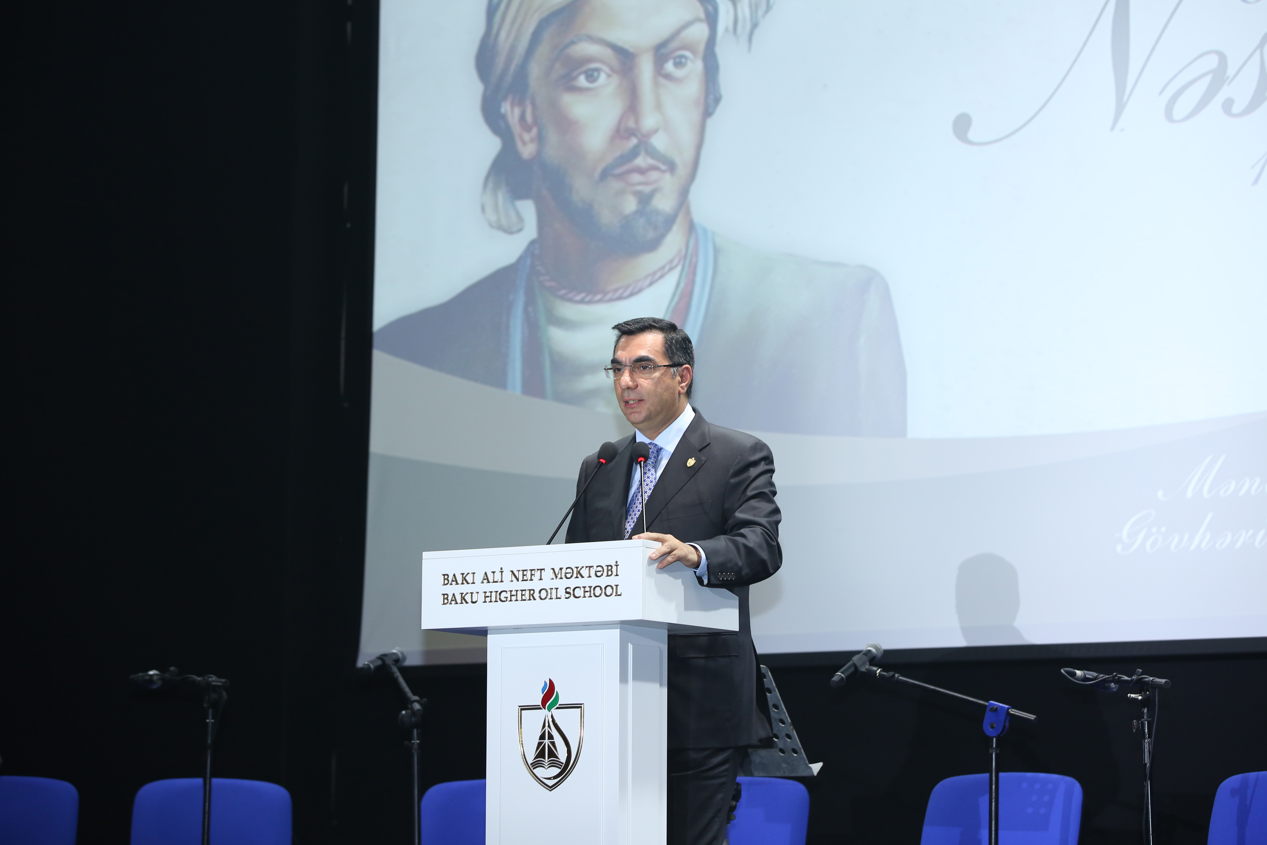 Bakı Ali Neft Məktəbində Nəsiminin 650 illik yubileyi qeyd olunub  