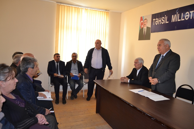 İcra başçısı sərhəd kəndinin problemlərini nəzarətə götürdü 