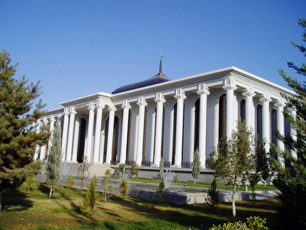 Türkmənistanlı deputatlar Azərbaycana gəlir