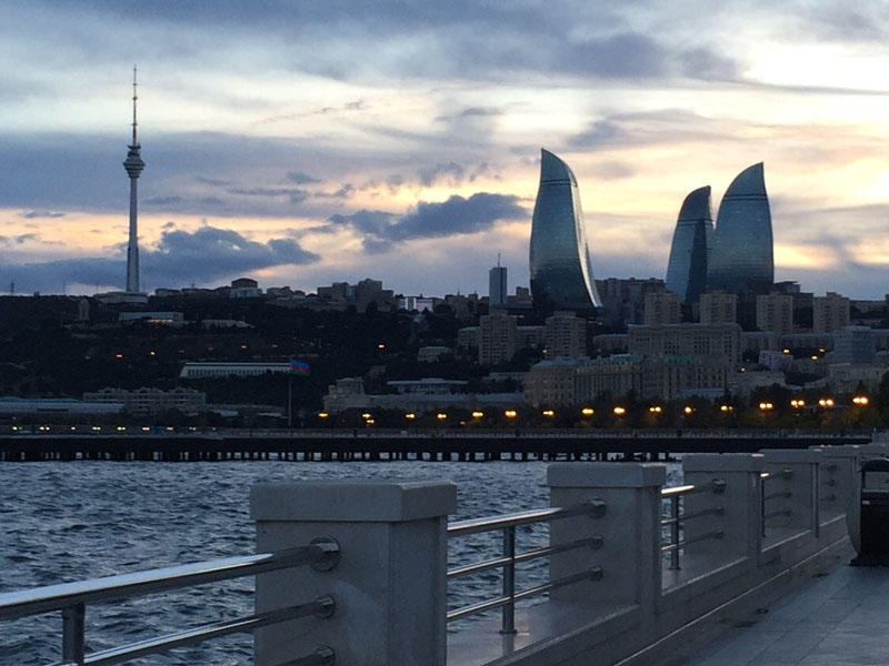 Sabah Bakıda hava küləkli, yağışlı olacaq