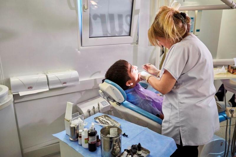 Azercell-in “Mobil Diş Klinikası” ödənişsiz müayinələr təşkil edir