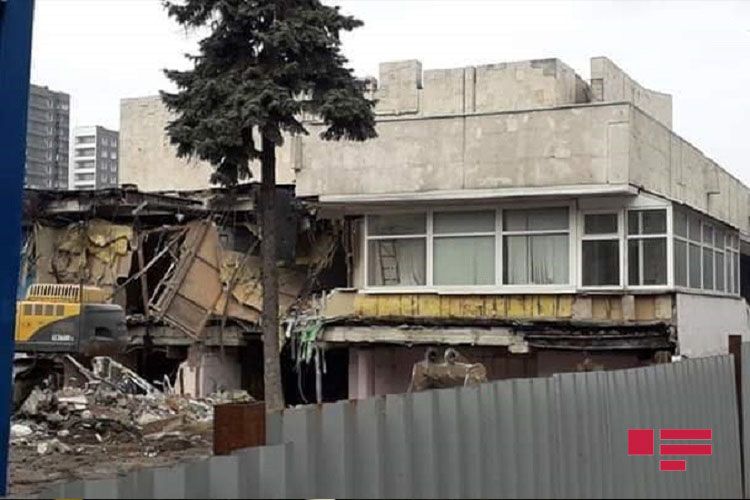 Moskvadakı məşhur “Bakı” kinoteatrı sökülür