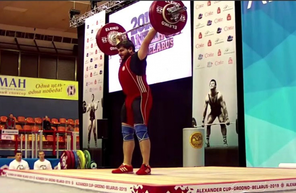 Azərbaycanlı atlet gümüş medal qazandı