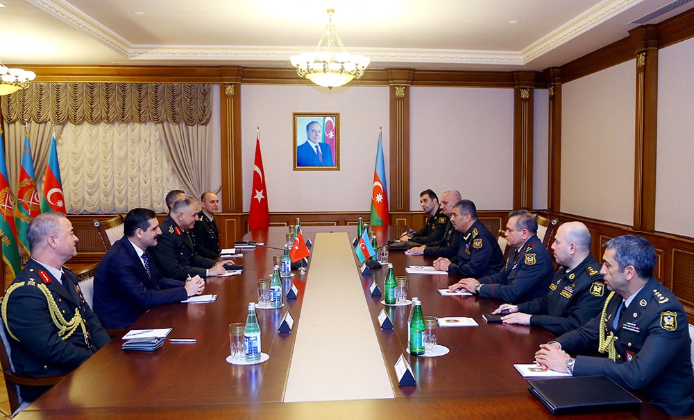 Azərbaycan və Türkiyə generalları regiondakı son hadisələri müzakirə etdilər  