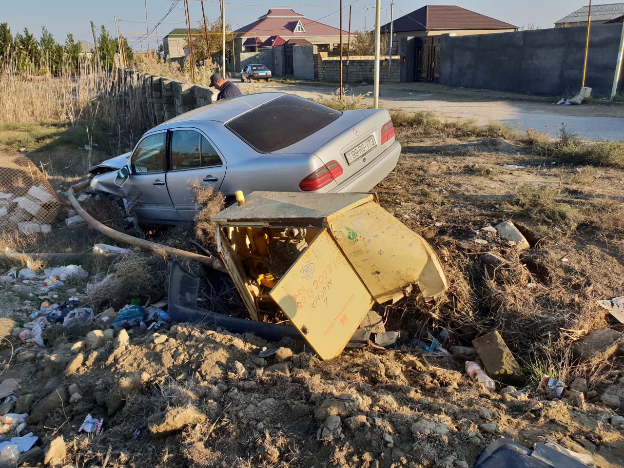 Avtomobil qaz qurğusuna çırpıldı,120 abonent qazsız qaldı - FOTO