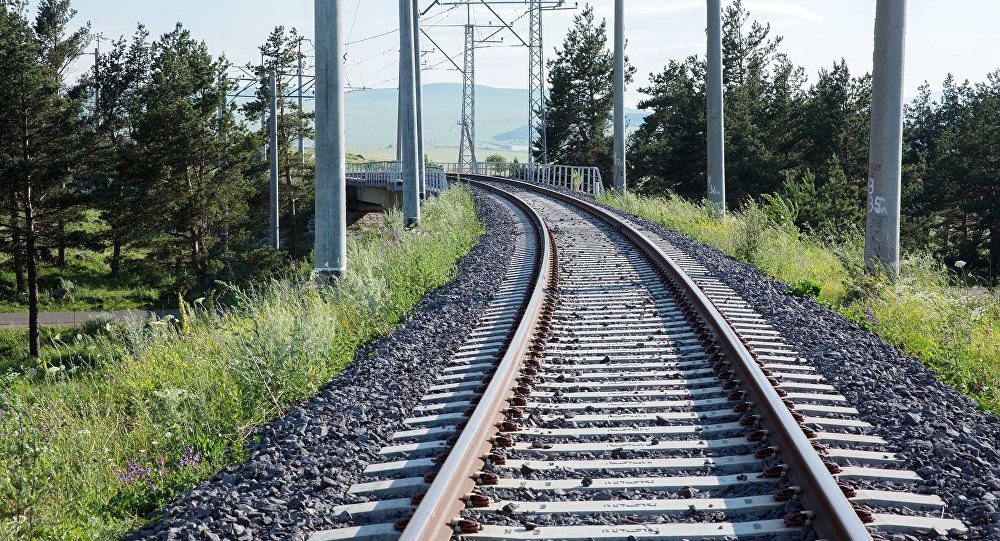 Prezident yeni dəmir yolu xəttinə 45 milyon pul ayırdı